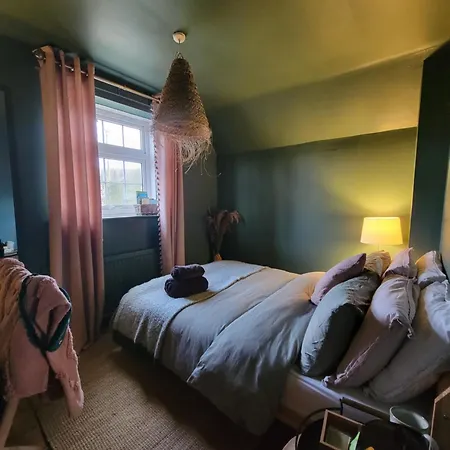 Double With Bathroom In North Yorkshire Village Homestay Allerston