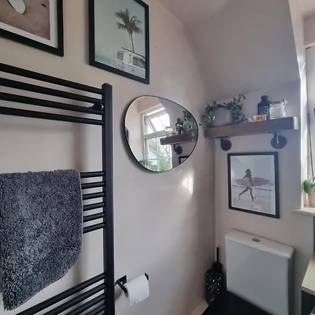 Double With Bathroom In North Yorkshire Village * Allerston